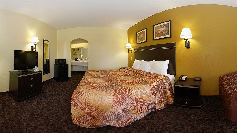 Hotel Oyo Lsu 2*
