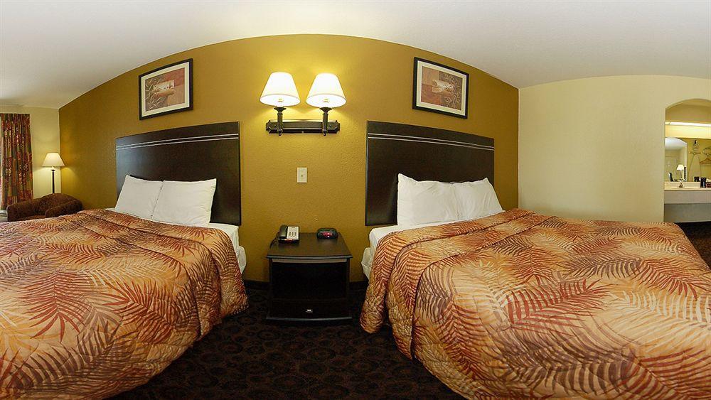 Oyo Lsu Hotel 2*