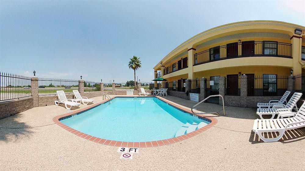 Oyo Lsu 2* Port Allen