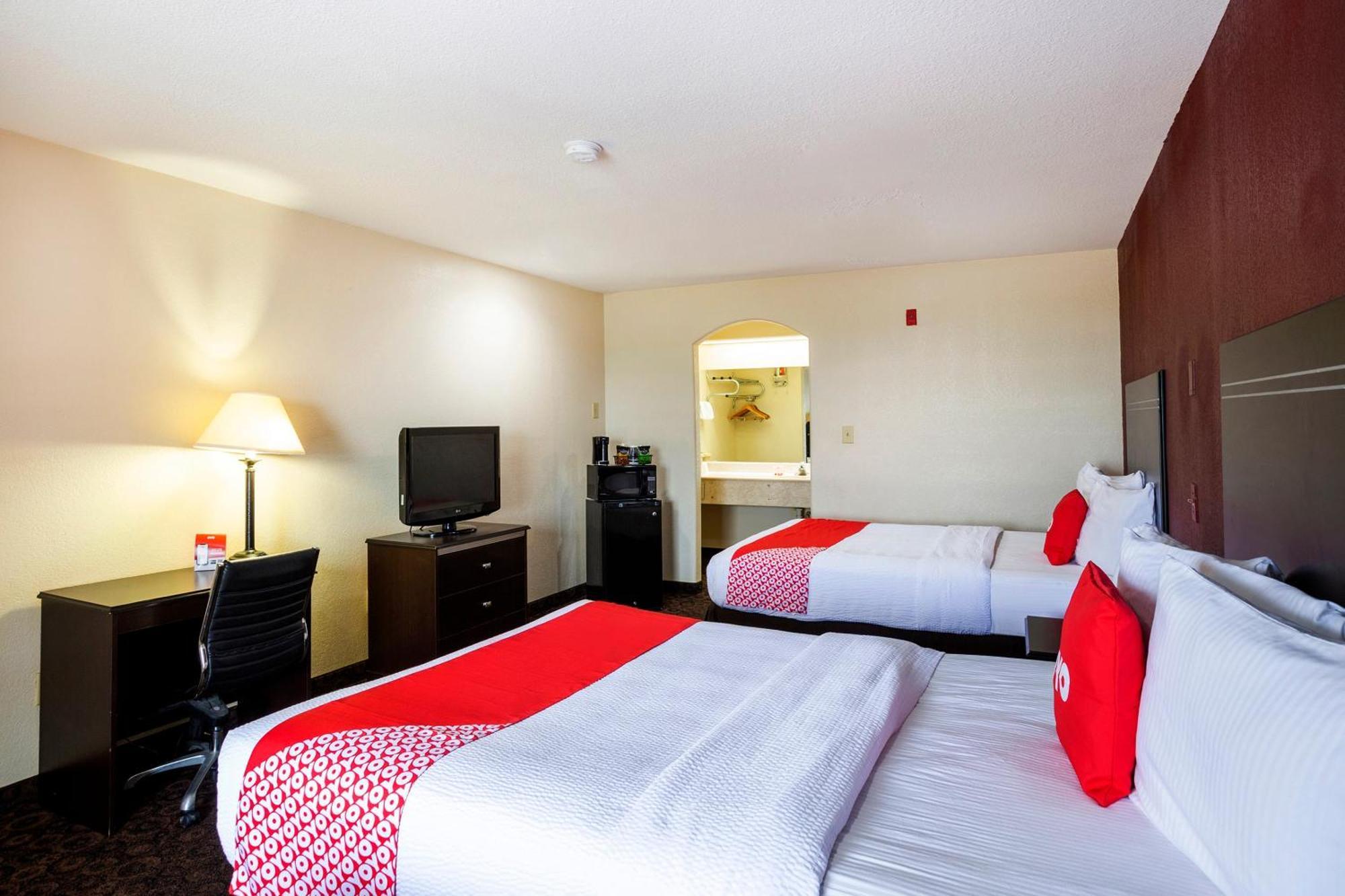 Hotel Oyo Lsu 2*